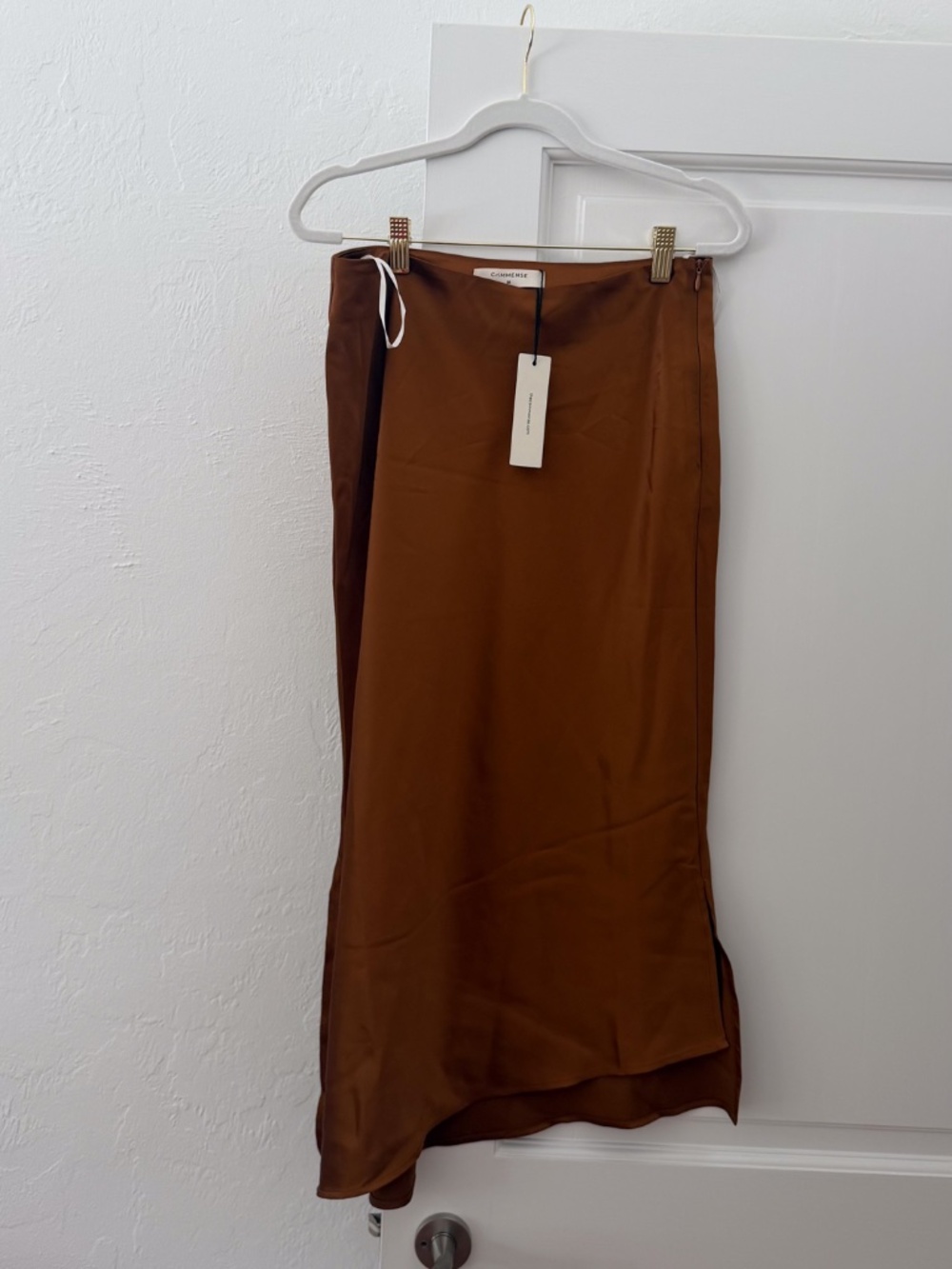 Commense High Waisted Satin Skirt - M